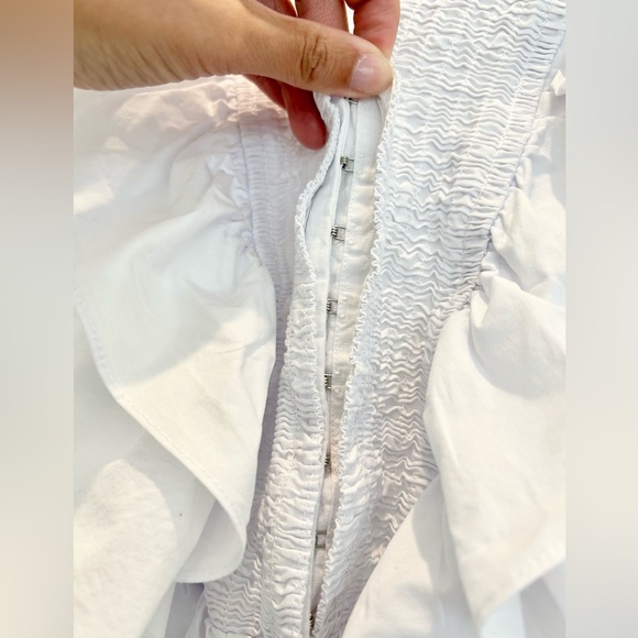 Lulu’s White Ruffled Hook and Eye Smocked V-Neck Top Size Small - Picture 6 of 11